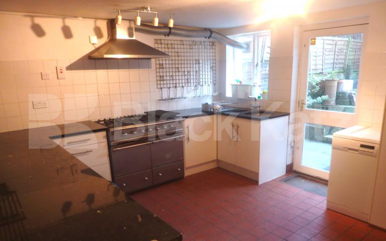 			NEW INSTRUCTION!, 2 Bedroom, 1 bath, 1 reception Flat			 Hawley Road , Camden